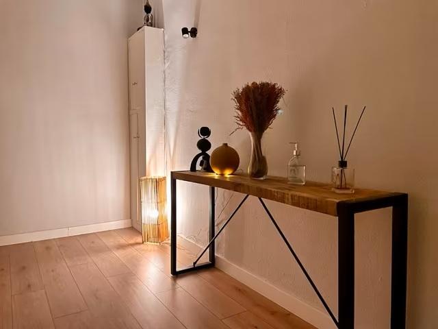 Chico busca chica en Barcelona: 