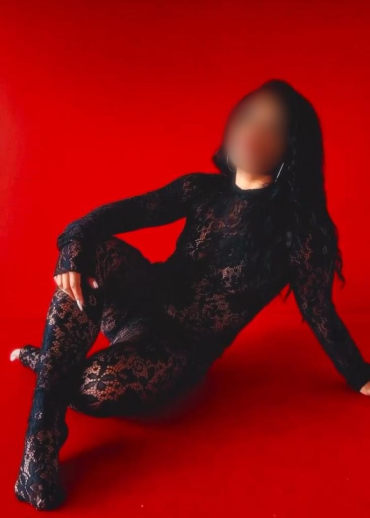 Chica busca chico en Barcelona: 