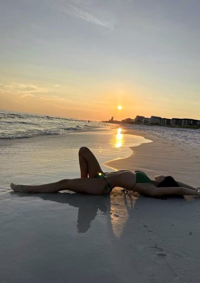 677813963: Chica busca chico en Barcelona