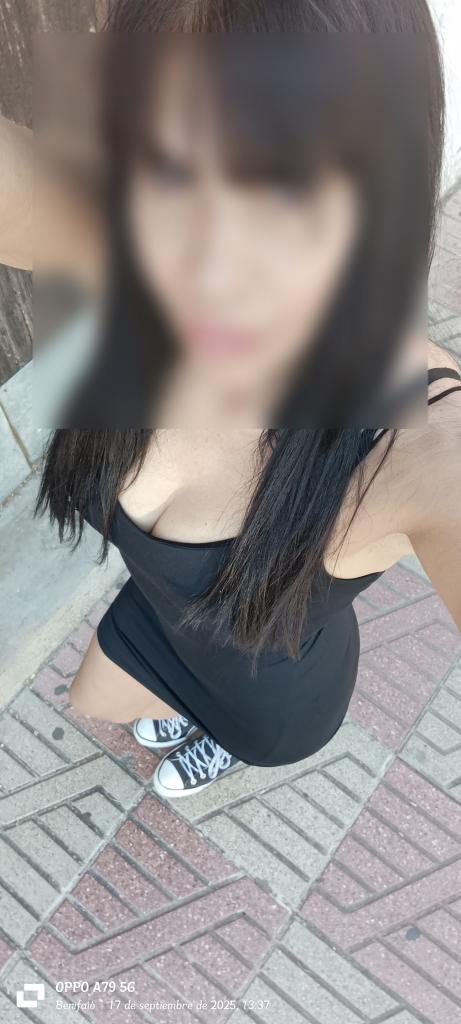 664400221: Chica busca chico en Valencia