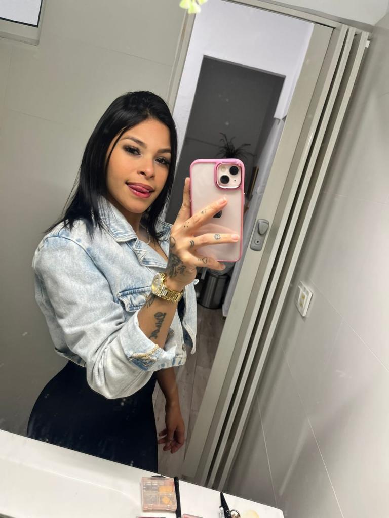 Chica busca chico en Las Palmas: Chica busca chico