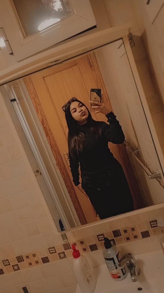 Chica busca chico en Almería: 