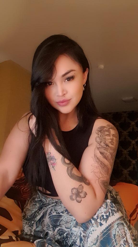 Chica busca chico en Granada: 