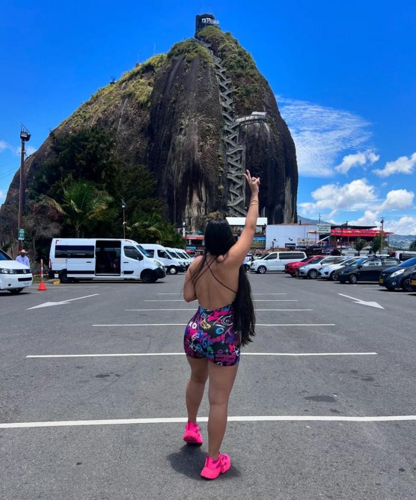 Chica busca chico en Granada: 