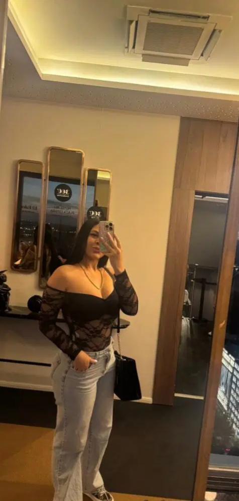 Chica busca chico en Cádiz: 