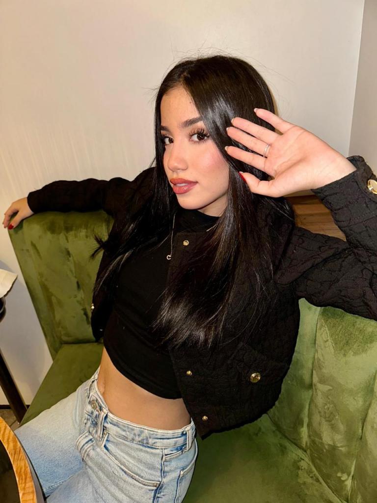 Chica busca chico en Málaga: Chica busca chico