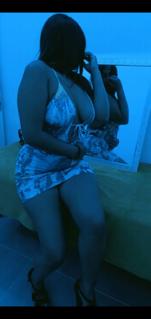 614962209: Chica busca chico en Valencia