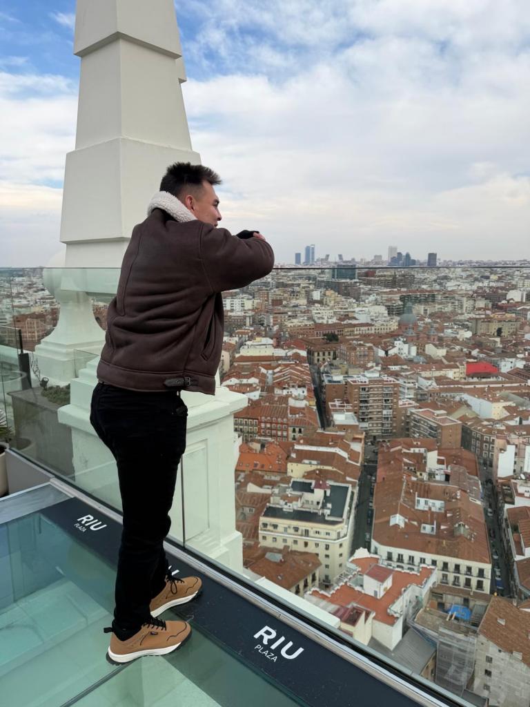 Chico busca chica en Málaga: 