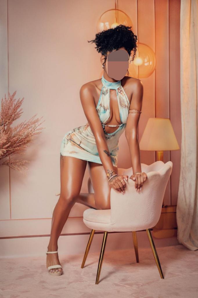 604190770: Chica busca chico en Las Palmas