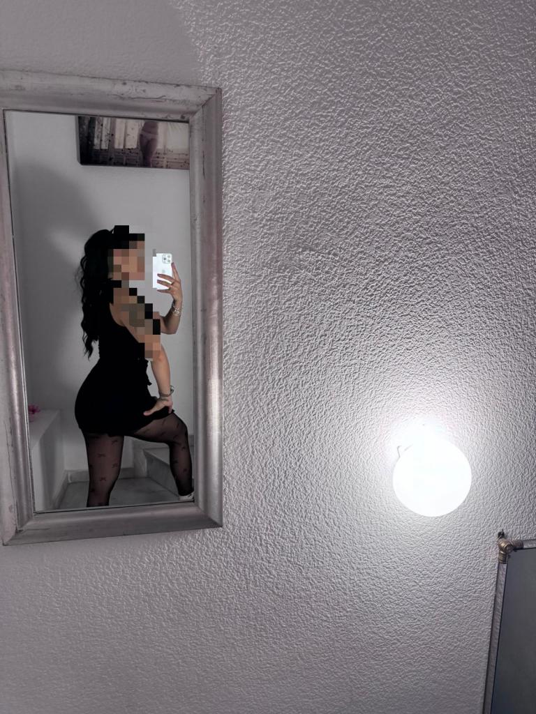 Chica busca chico en Almería: 