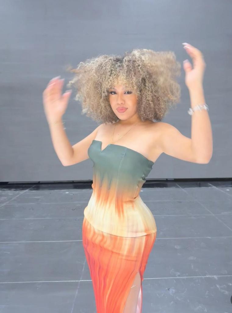 Chica busca chico en Almería: 