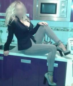 623279139: Chica busca chico en Murcia