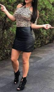 643886343: Chica busca chico en La Coruña