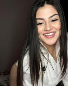 613887158: Chica busca chico en Valencia