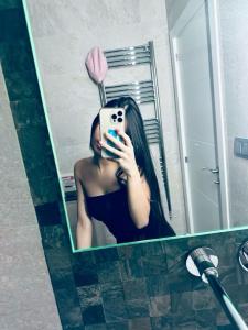 613213839: Chica busca chico en Madrid