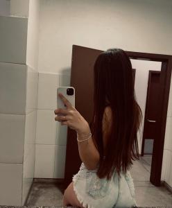 613213839: Chica busca chico en Madrid