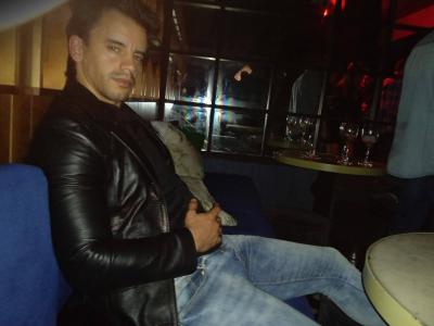 603532884: Chico busca chica en Granada