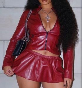 644362794: Chica busca chico en Lugo