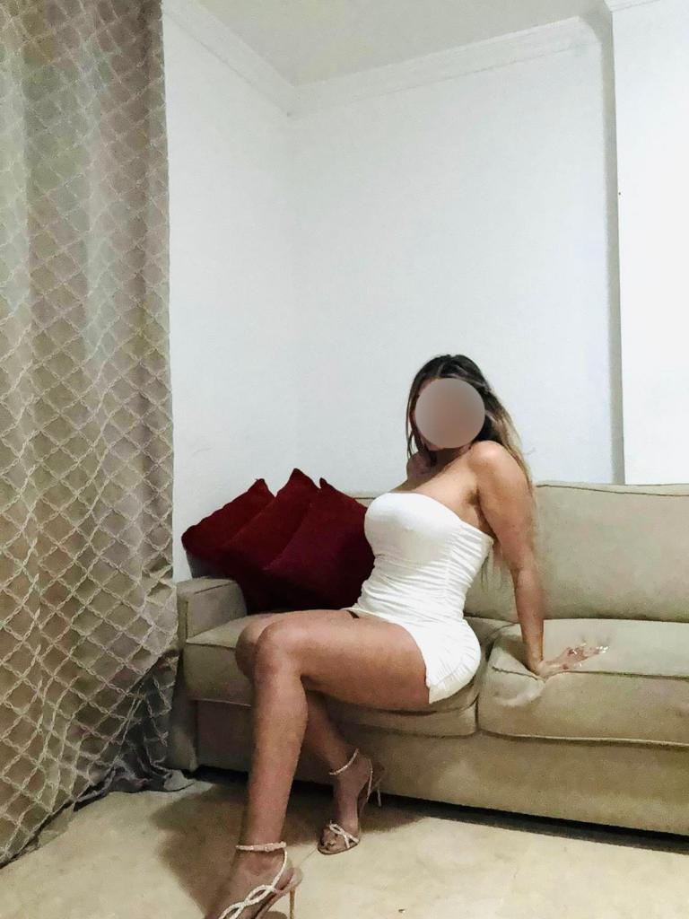 607055459: Chica busca chico en Almería