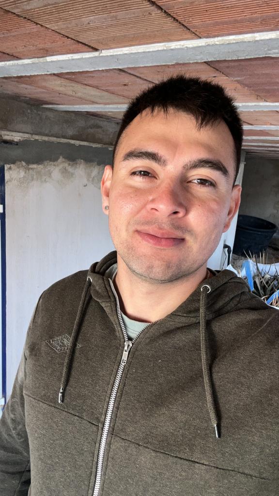 679034217: Chico busca chica en Málaga