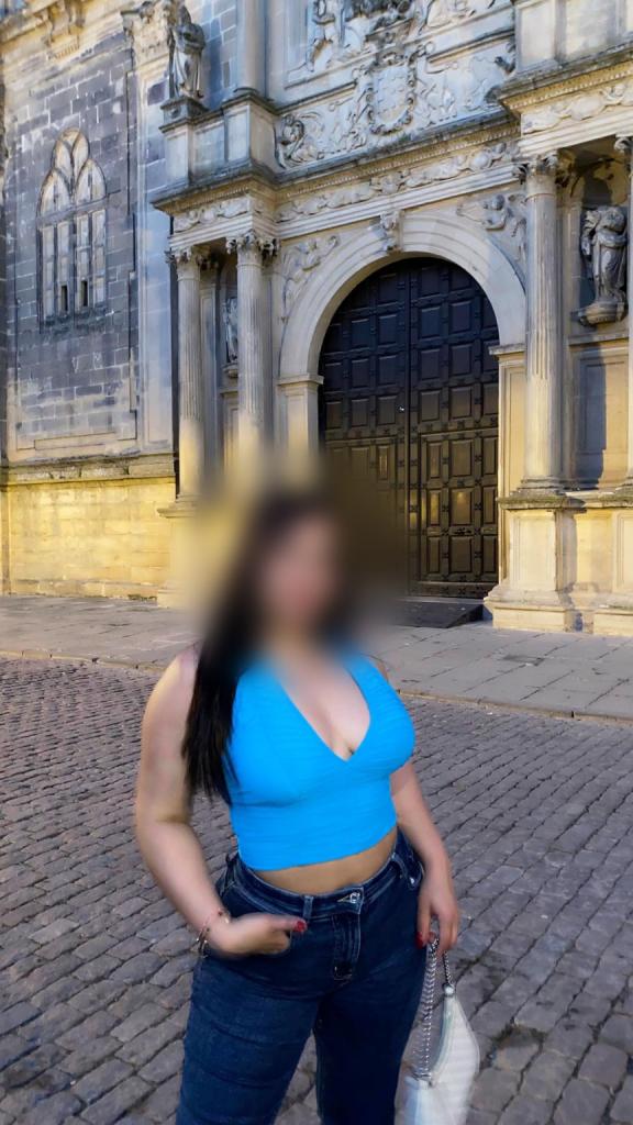 Chica busca chico en Granada: 