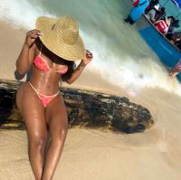 634135666: Chica busca chico en Gerona