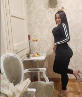 672519627: Chica busca chico en Barcelona