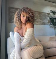 631398874: Chica busca chico en Barcelona