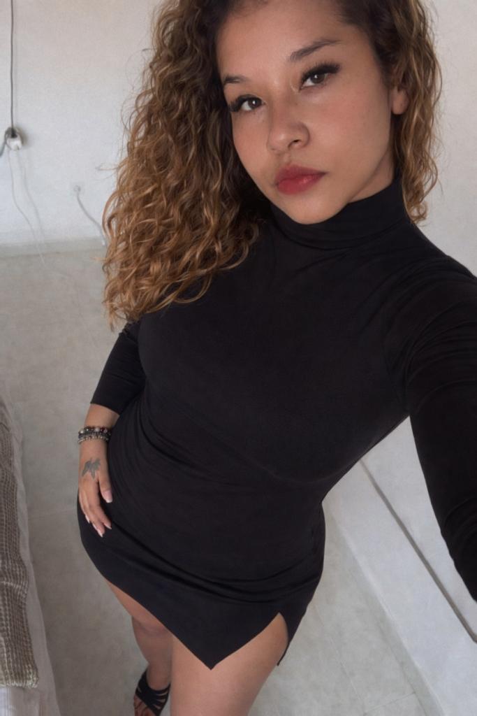 614922079: Chica busca chico en Sevilla