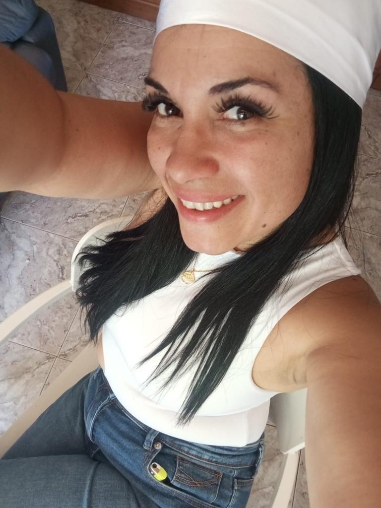 Chica busca chico en Valencia: Chica busca chico