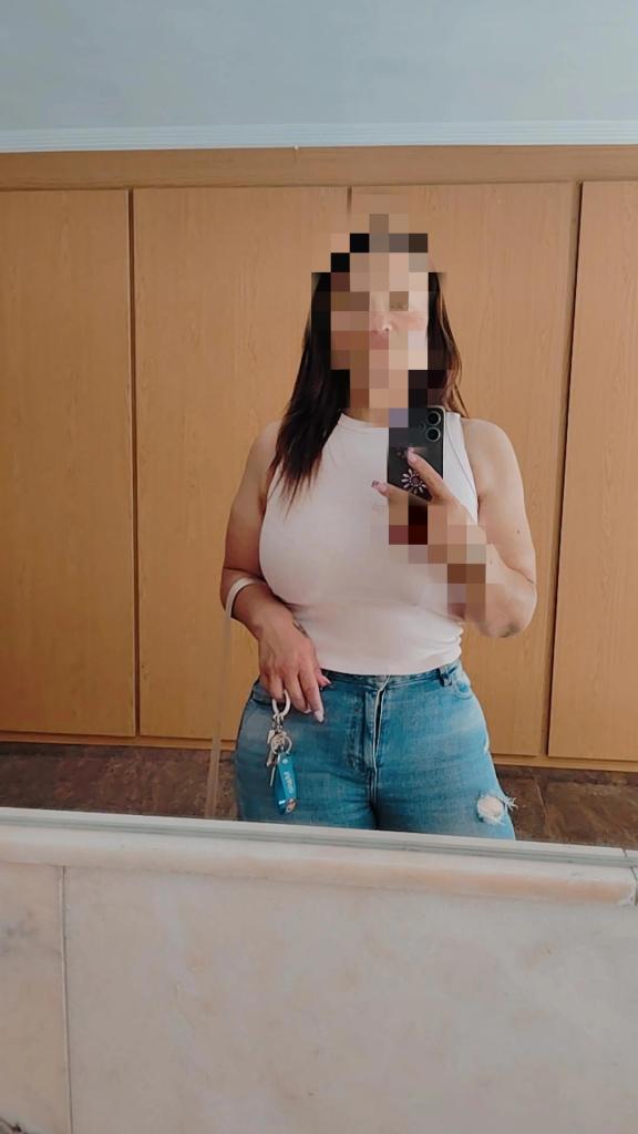 654977261: Chica busca chico en Murcia