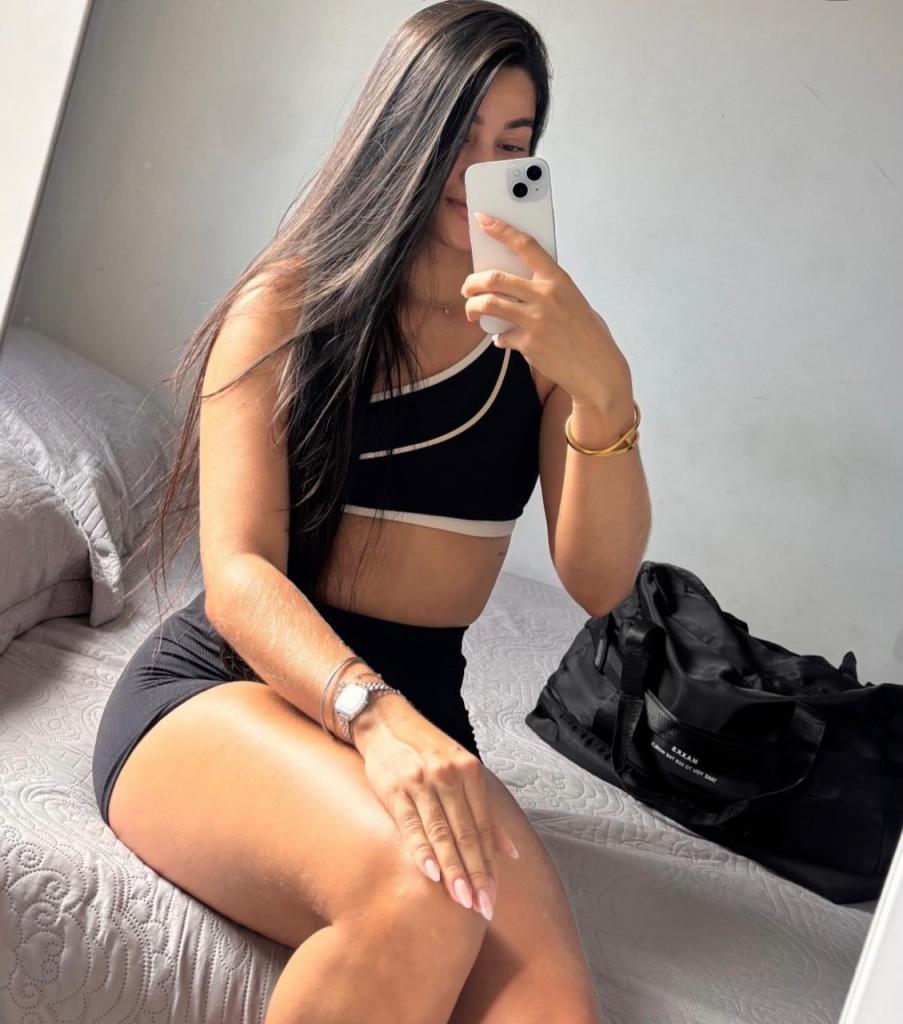 611214530: Chica busca chico en Ibiza