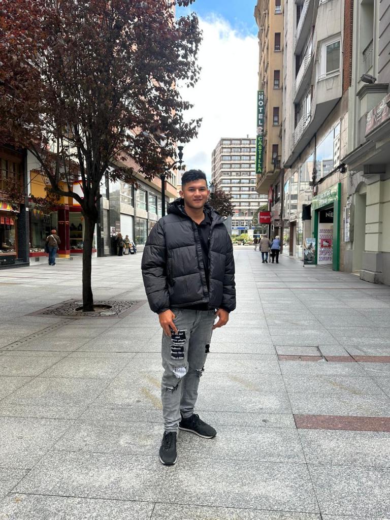 631170220: Chico busca chica en Albacete
