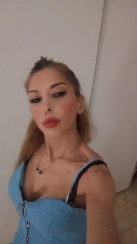 Chica busca chico en Tenerife: 