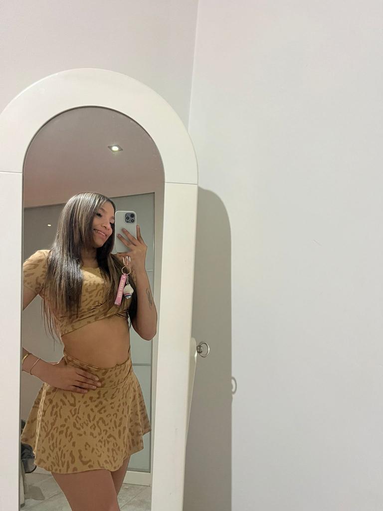 Chica busca chico en Granada: 