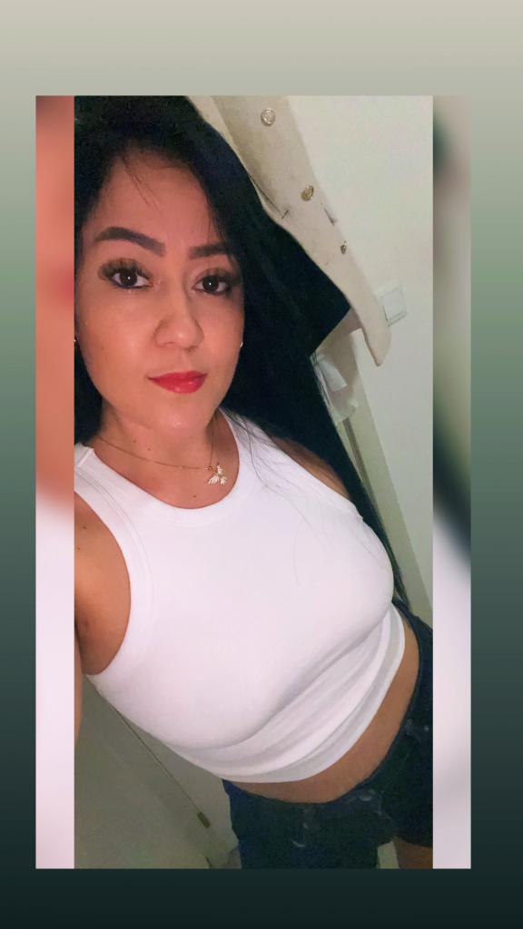610855305: Chica busca chico en Murcia