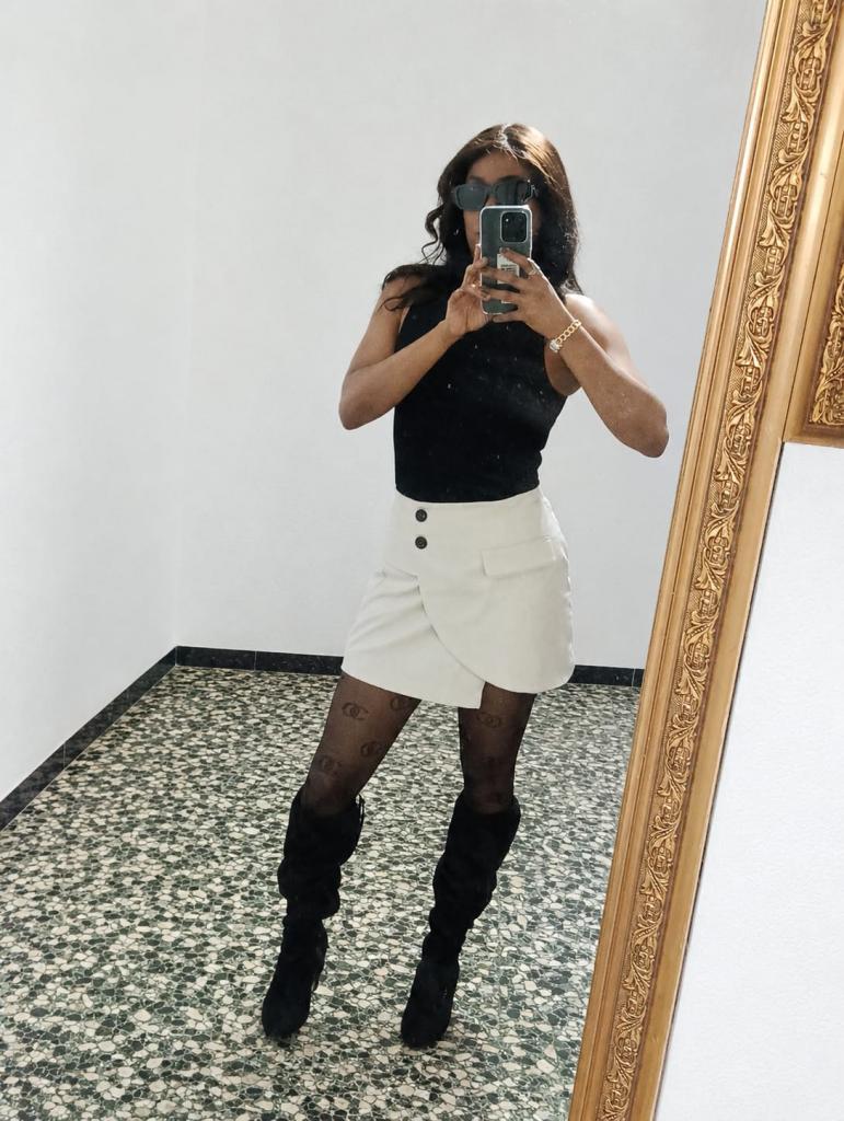 604252617: Chica busca chico en Madrid