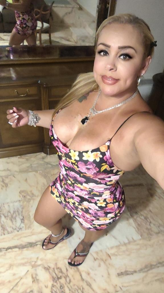 Chica busca chico en Granada: 