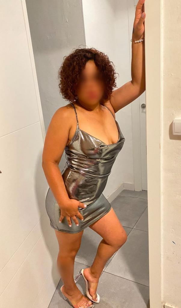 Chica busca chico en Granada: 