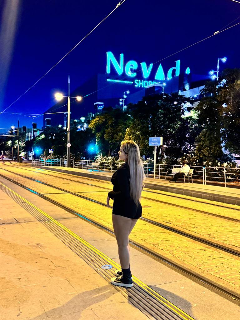 Chica busca chico en Sevilla: 