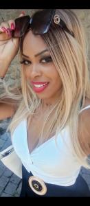 658892055: Chica busca chico en Barcelona