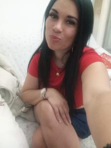 604390313: Chica busca chico en Valencia
