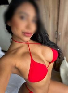 607078269: Chica busca chico en Sevilla