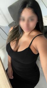 647317855: Chica busca chico en Sevilla
