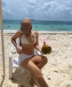 743068069: Chica busca chico en Málaga