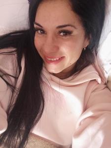613438617: Chica busca chico en Valencia