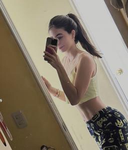 743093509: Chica busca chico en La Coruña