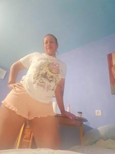 672996190: Chica busca chico en Huelva