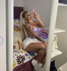632948091: Chica busca chico en Málaga
