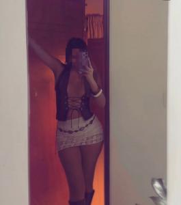 663180400: Chica busca chico en Cádiz